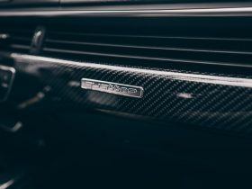 安卓手机投屏怎么放大全屏